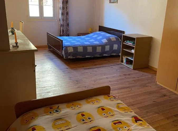 A La Petite Maison De Village
