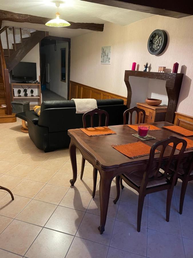 A La Petite Maison De Village *