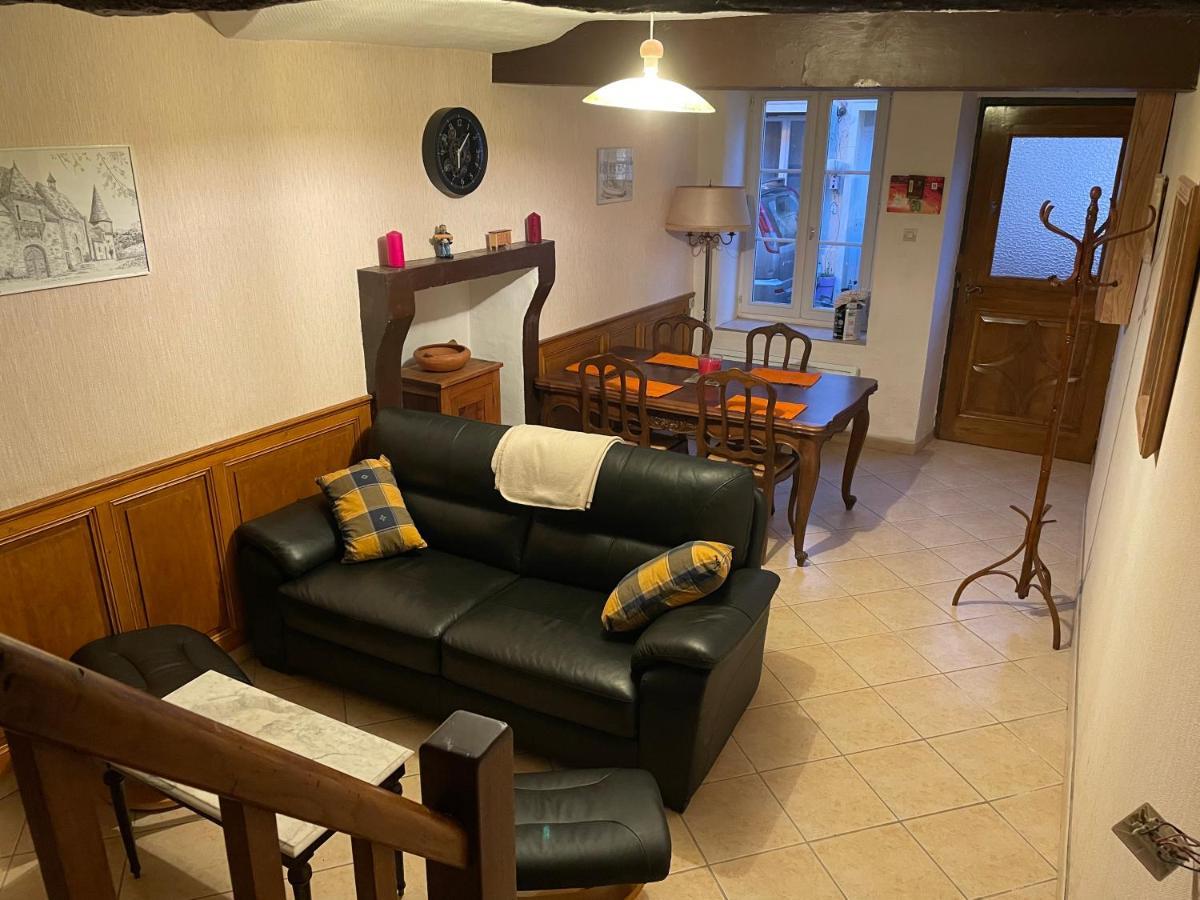 A La Petite Maison De Village Holiday home *